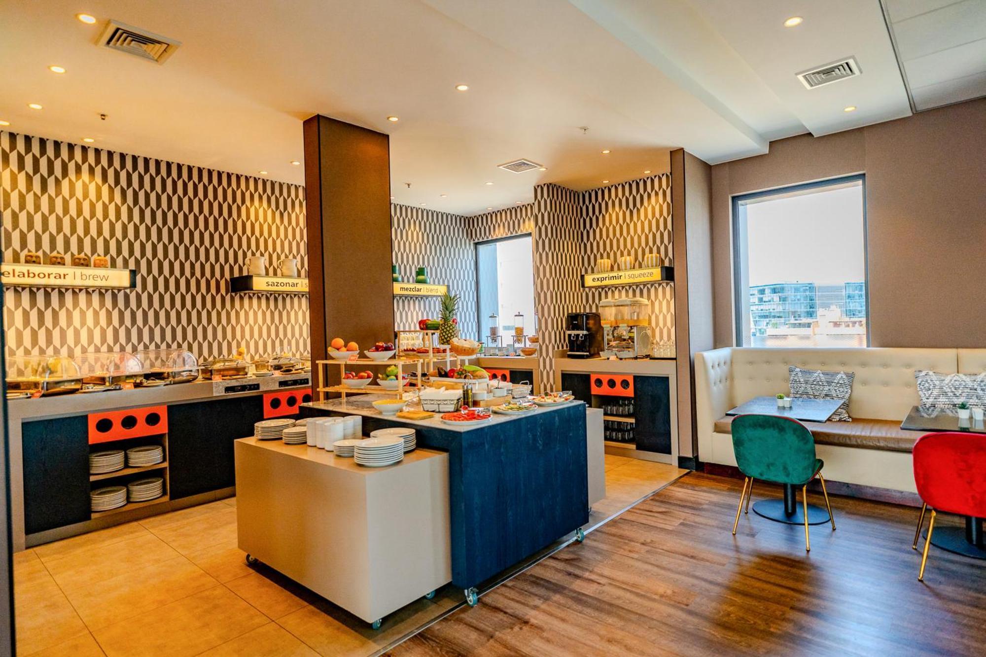 Hampton By Hilton Santiago Las Condes Extérieur photo