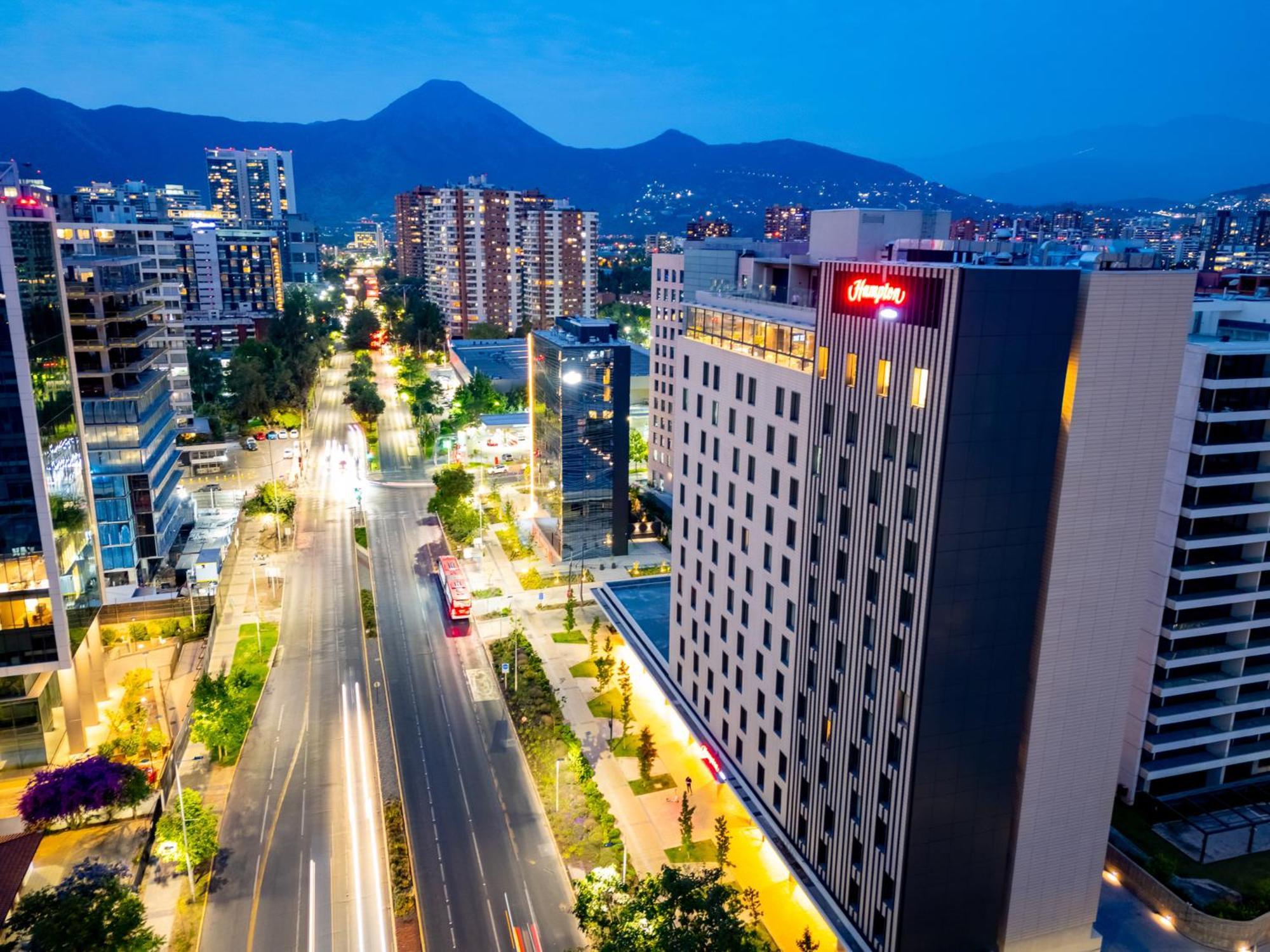 Hampton By Hilton Santiago Las Condes Extérieur photo