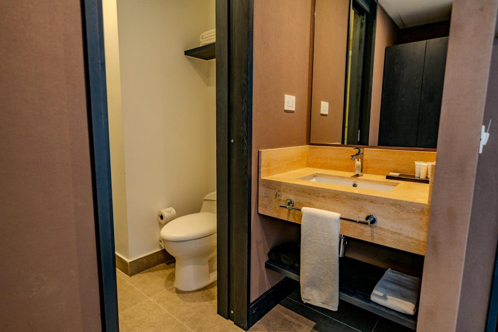 Hampton By Hilton Santiago Las Condes Extérieur photo